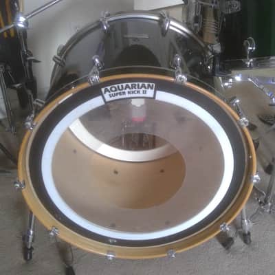 VTG MAPEX 24"x18" Maple Bass Drum Emerald Green "Pro M" 10 Lug No Holes- Gorgeous image 2
