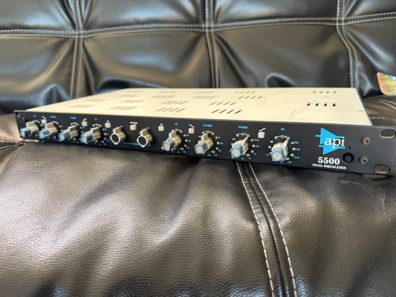 API 5500 Dual 4-Band Equalizer 2007 - 2019 - Black image 1