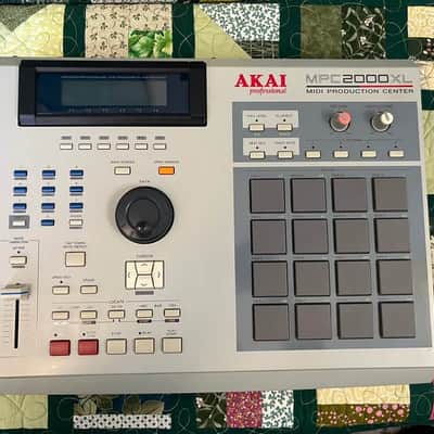 Akai MPC 2000XL Bundle, 32mb upgrade, 8 output expansion, Zip drive, Extra Disks image 8