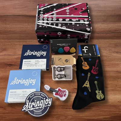 StrumCraft Electric Guitarist Gift Set image 5