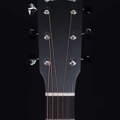 Eastman E1OM Acoustic with Deluxe Bag, Natural image 9