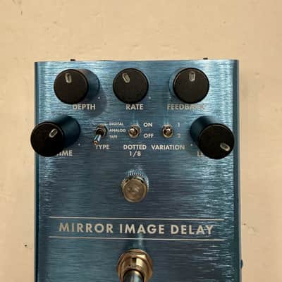 Fender Mirror Image Delay Digital Analog Tape Echo Guitar Effect Pedal image 2