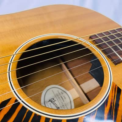Gibson J-35 Antique Natural Electro-Acoustic Guitar, 2016 image 4