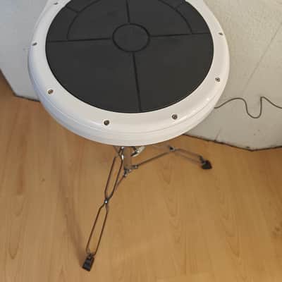 Roland HPD-10 HandSonic hand percussion with stand image 2