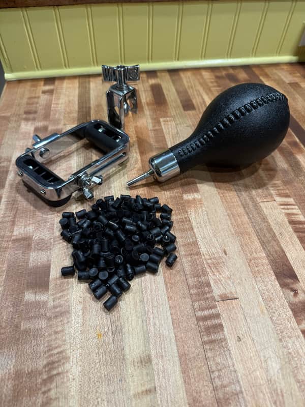 Latin Percussion LP281F Fusheki Foot Shaker Pedal Bracket with Maraca 2010s - Black/Chrome image 1