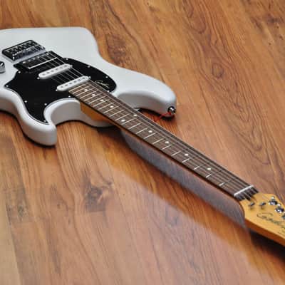 Godin Session HT - Trans Cream Rn image 10