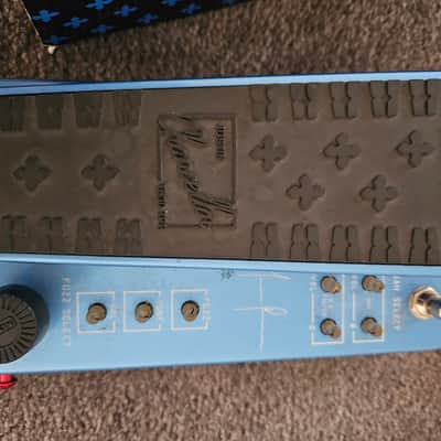 Dunlop JCT95 Justin Chancellor Signature Cry Baby Wah 2021 - Present - Blue image 3