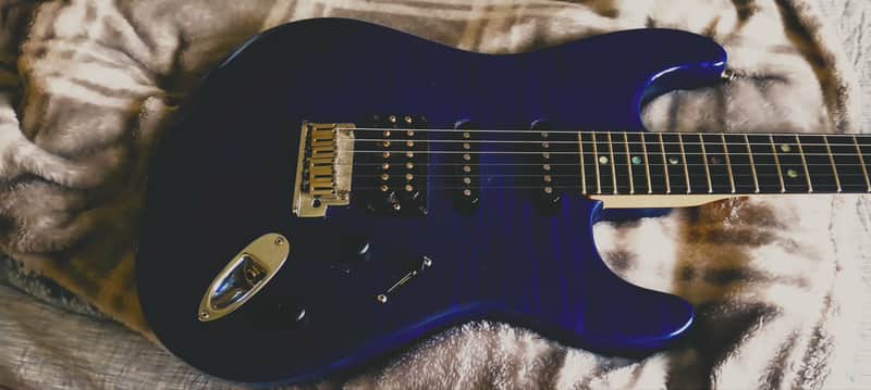 RARE! Fender Deluxe FMT Stratocaster 2004 - Blue Flame top image 1