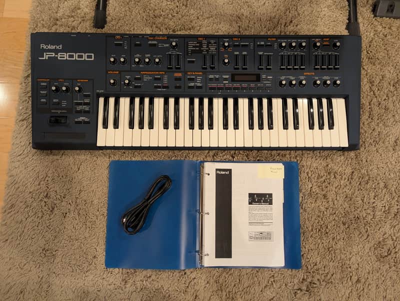 Roland JP-8000 - Synthesizer - Excellent Condition - New Case