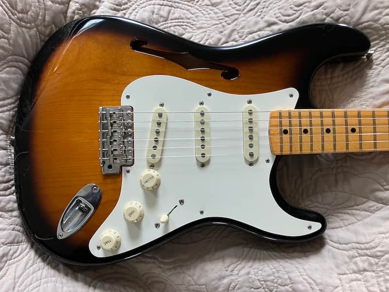 Fender Eric Johnson Thinline Stratocaster