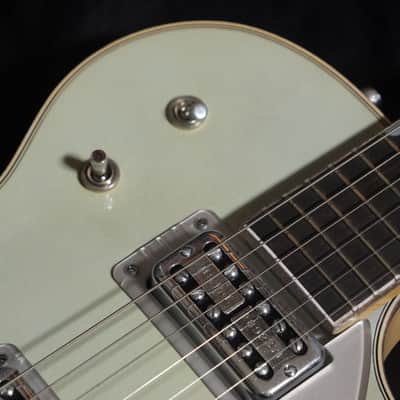 Gretsch Custom Shop 59 Duo Jet Masterbuilt by Chad Henricksen Heavy Relic - Faded Sonic Blue image 4