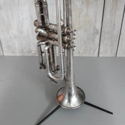 Holton H-C Silver Trumpet, vintage w/ original Frank Holton hard-shell case - Consignment image 3