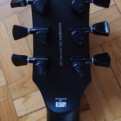 ESP LTD EC-Black Metal 2021 - Black Satin w/ HSC image 9