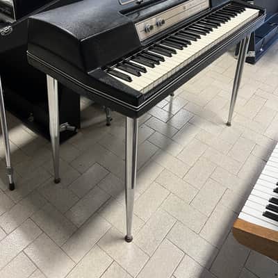 Wurlitzer 200 64-Key Electric Piano 1968 - 1974 - Black image 1