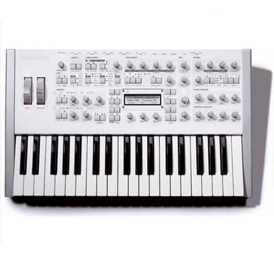 Access Virus TI Polar 37-Key Digital Synthesizer 2005 - White image 3
