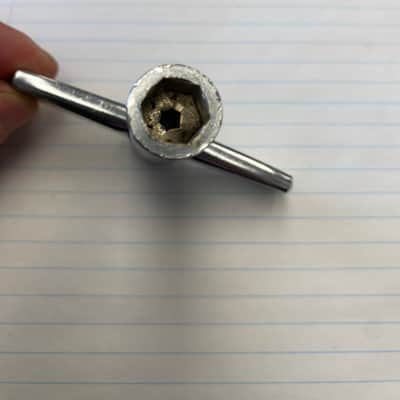 Vintage hexagon drum key image 3