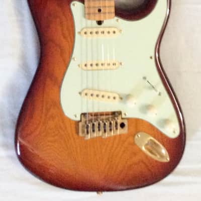 Deviser Y. Momose Masterbuilt Stratocaster image 2