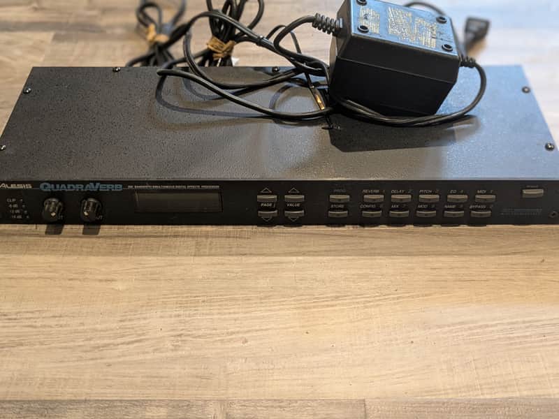 Alesis QuadraVerb 20k Bandwidth Simultaneous Digital Effects Processor 1990s - Black image 1
