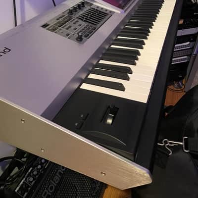 Roland Fantom-G8 88-Key Workstation Keyboard 2008 - 2012 - Silver image 2
