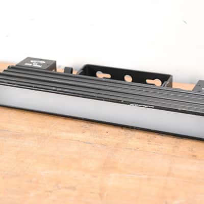 Elation Pixel Bar 12 LED Fixture (12 LEDs) CG01MAX image 1