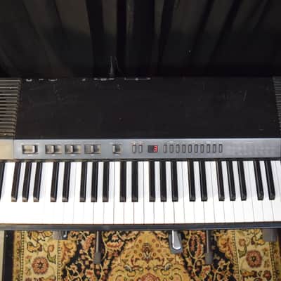 Yamaha PF70 Electric Piano w/stand w/case - Vintage 80's image 9