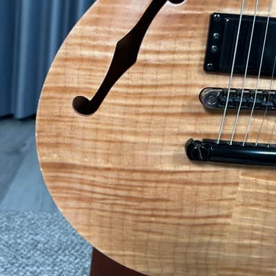 Carvin SH-575 Flame Maple image 8