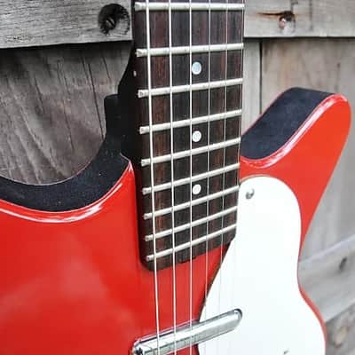 Jerry Jones Neptune Shorthorn 6 string-1991 Red w/OHSC- Super RARE Exc Shape-Wow! L@@@@K Neptune Short Horn 1991 - Red image 2