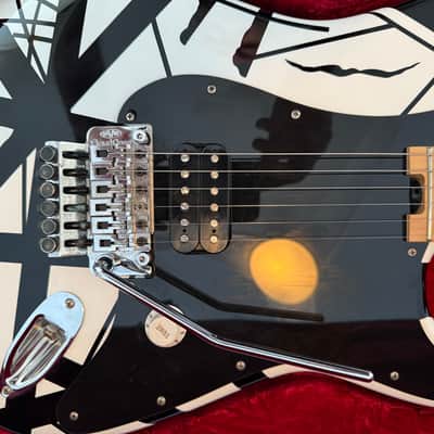 EVH Eddie Van Halen Black/White Striped Series Guitar Seymour Duncan 78 Pickup image 12