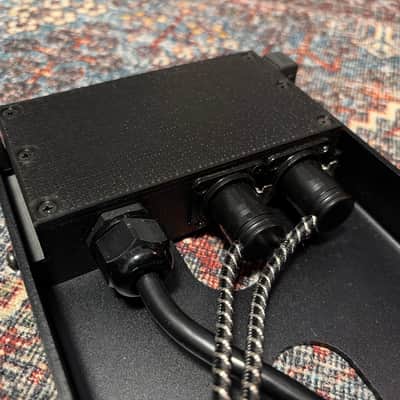 MONO Pedalboard Lite+ w/ side patch bays & Tick 2.0 Case image 5