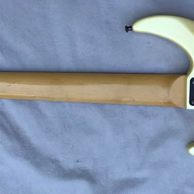 Guild Pilot 5-String Bass + OHSC image 8