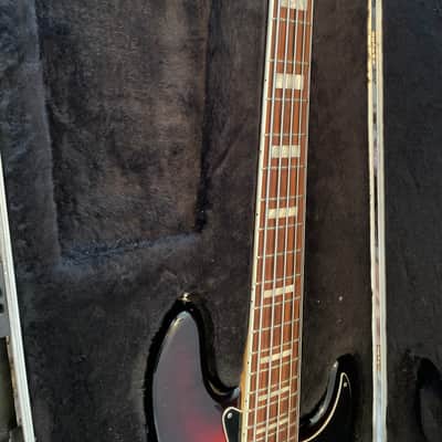 Fender American Deluxe Jazz Bass V with Rosewood Fretboard 2010 - 2016 - 3-Color Sunburst image 2