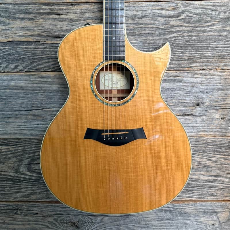 Used Taylor 2009 Custom Grand Auditorium Natural OSHC image 1