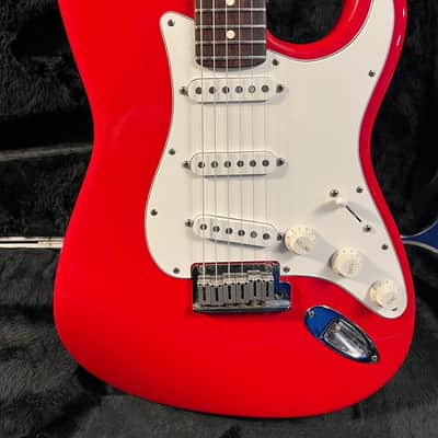 Fender American Standard Stratocaster with Rosewood Fretboard 1987 - 1988 - Torino Red image 2