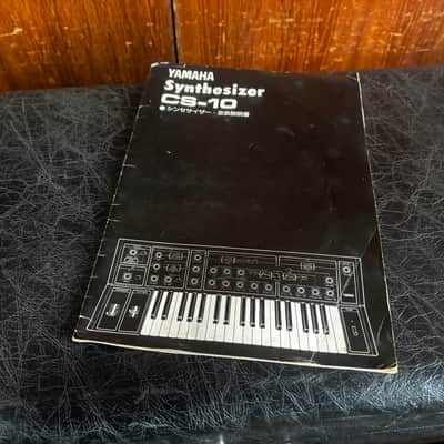 YAMAHA CS-10 CS 10 vintage analog synthesizer w/ case image 12