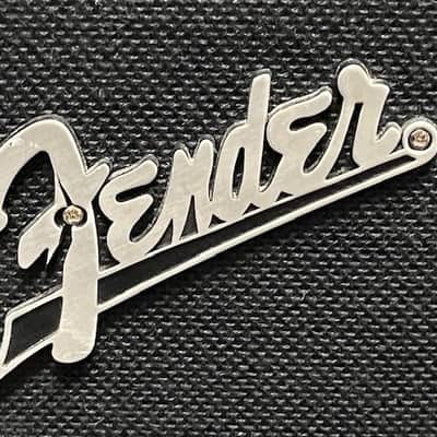 Fender GT40 - Black W/ Foot Switch / Serial Number (Amp): CGPC17006640 / Serial Number (Footswitch): CGPF17001285 image 4