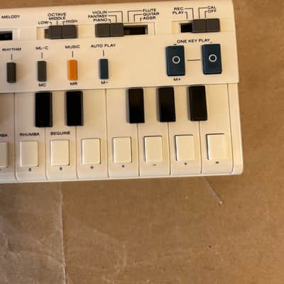 Casio VL-1 Casio VL-1 VL-Tone 29-Key Synthesizer Keyboard 1979-84 Excellent Condition! with Carrying Pouch and Users Manual imagen 8