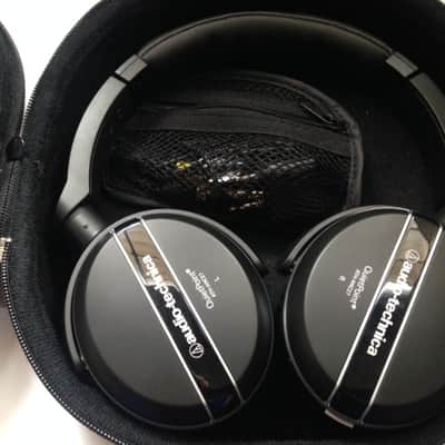 Audio technica ATH-ANC27 Quiet Point Active Noise-Cancelling headphones black image 1