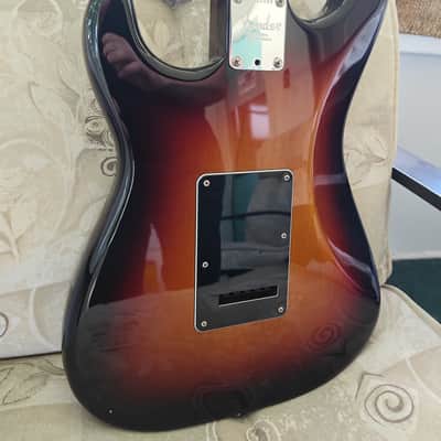 Fender Stratocaster 2016 - Tobacco burst image 5