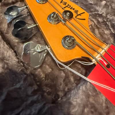 Fender American Ultra Jazz Bass with Maple Fretboard 2019 - Present - Texas Tea image 17
