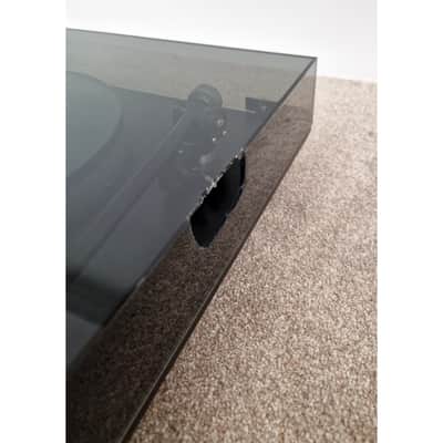 REGA Planar 3 Turntable - Iconic Design - Good image 3
