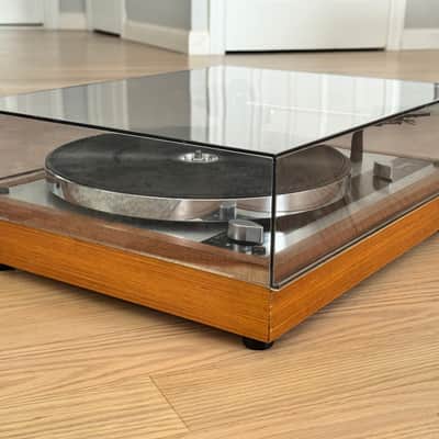Vintage Thorens TD-145 Walnut Wood Turntable ~FULLY RESTORED~ LOOK ! image 10
