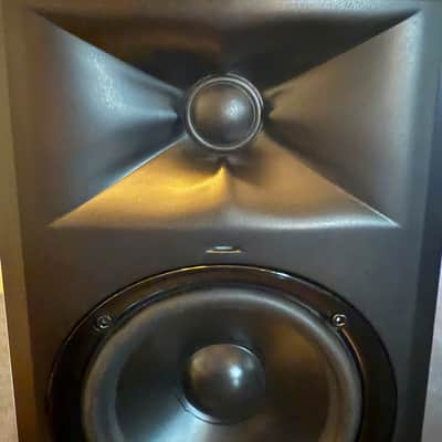 JBL LSR305 (1st Gen) 5" 2-Way Active Studio Monitor (Single) image 2