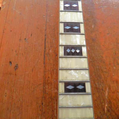 1935 GIBSON CENTURY OF PROGRESS NECK. 100% Orig. Killer Celluloid. Rare. image 4