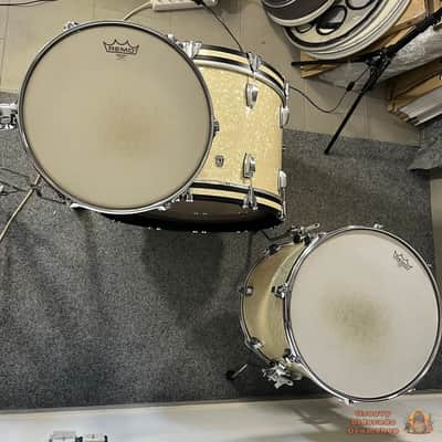 Ludwig Classic Oak 22,13,16 Drum Kit - White Marine Pearl image 5