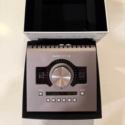 Universal Audio Apollo Twin X DUO Heritage Edition Thunderbolt 3 Audio Interface 2020 - Present - Gray image 4