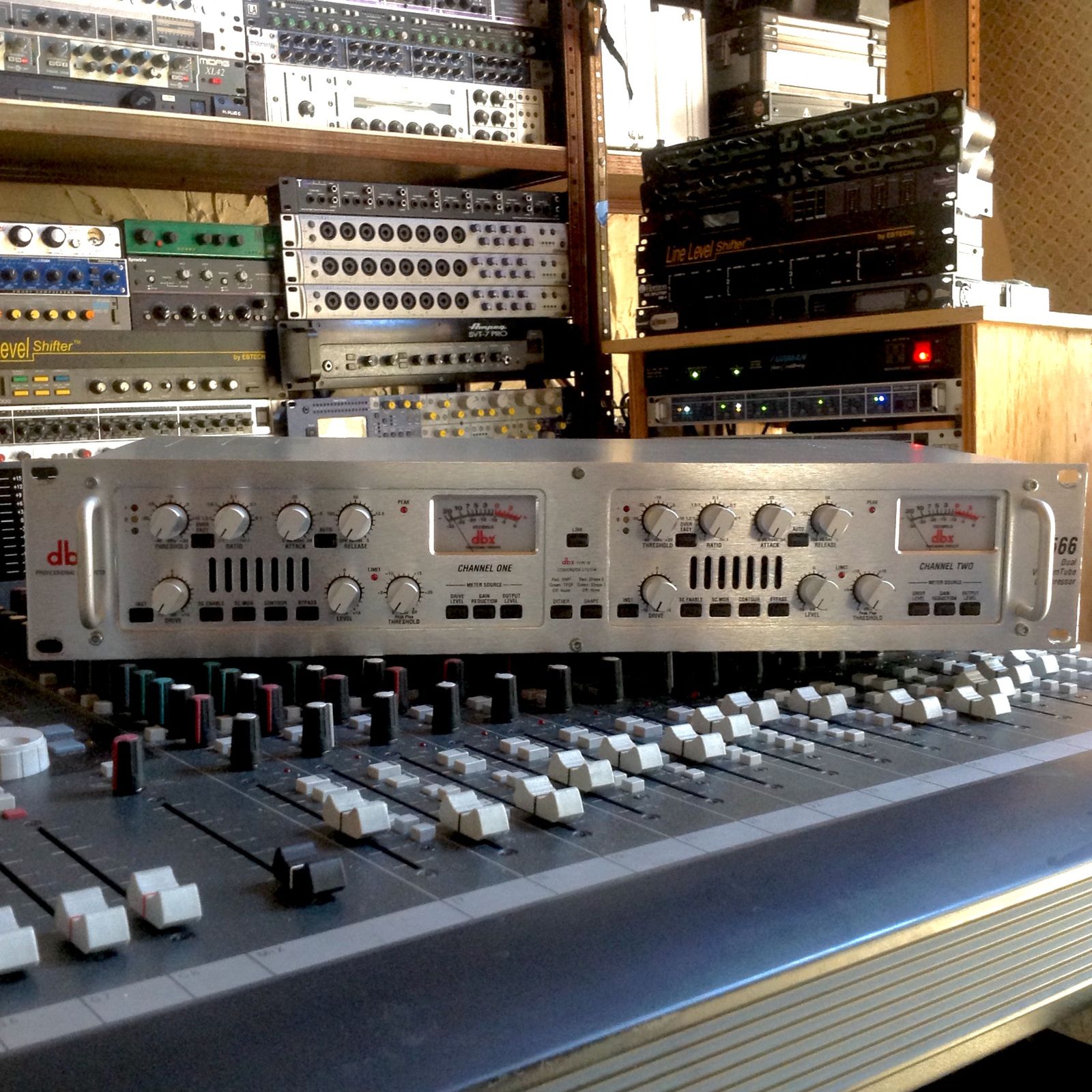 dbx 566 Dual Vacuum Tube Compressor | Reverb
