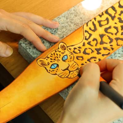 burnyblack custom made guitar strap leather - leopard pattern 1 yellow image 5