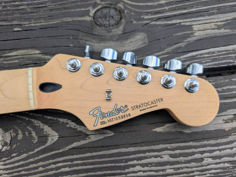 Fender Stratocaster MIM Neck with Tuners 2001 - Maple image 1
