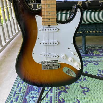 Suhr Classic S SSS with Maple Fretboard 2018 - Present - 3 Tone Burst image 1