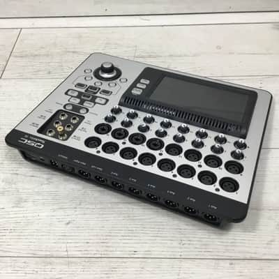 QSC TouchMix-16 Digital Audio Mixer Console Bild 2